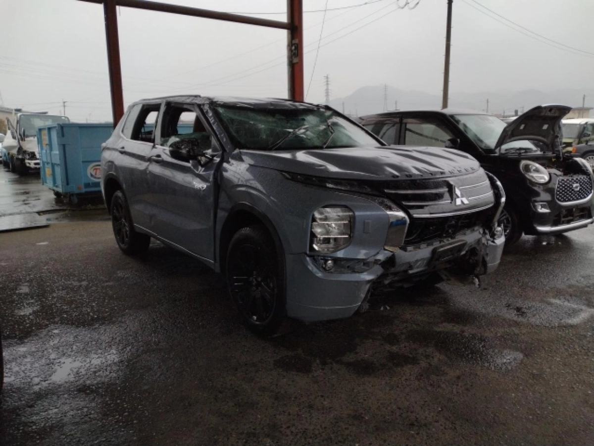 MITSUBISHI OUTLANDER PHEV
