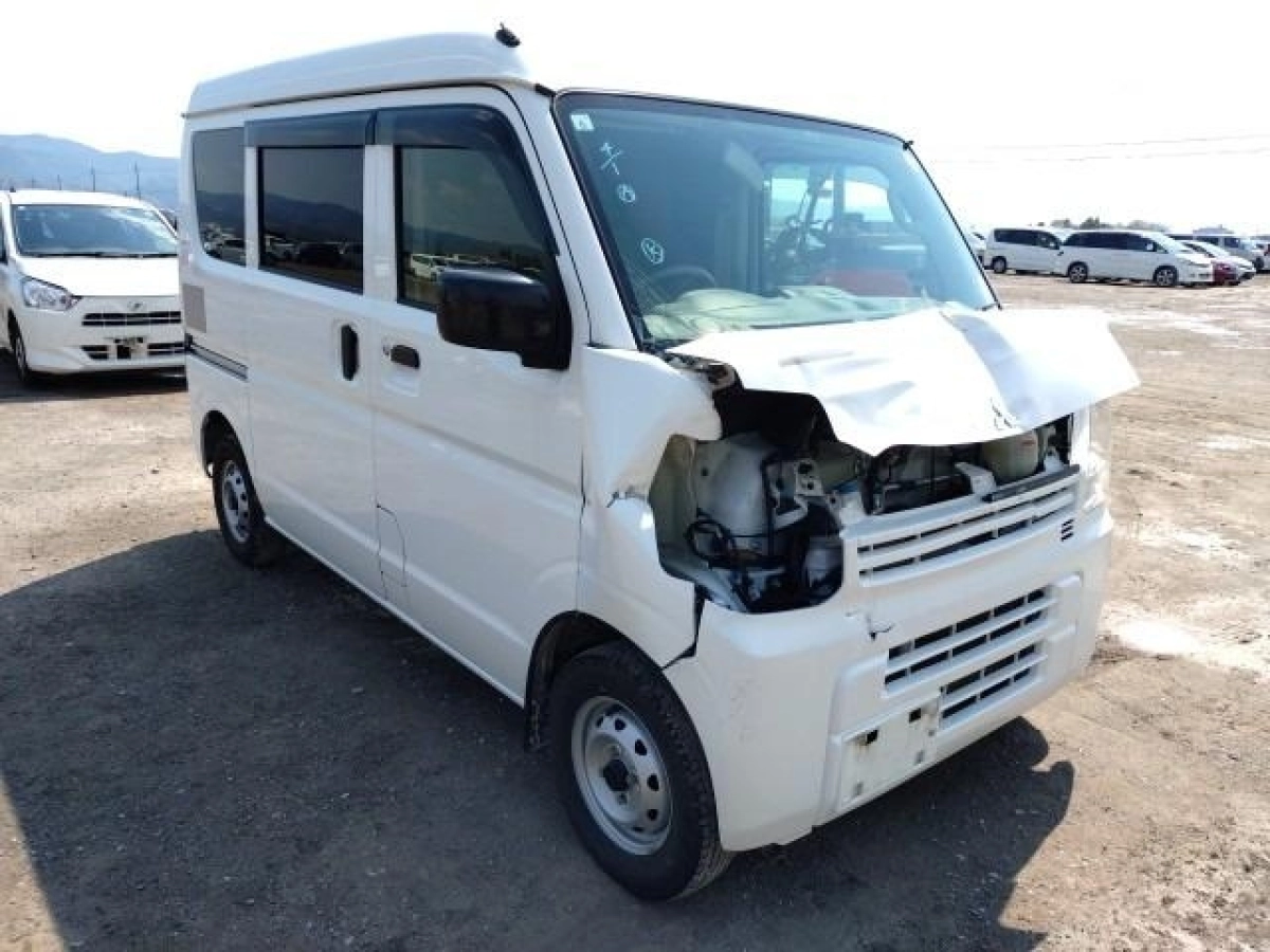 MITSUBISHI MINICAB VAN