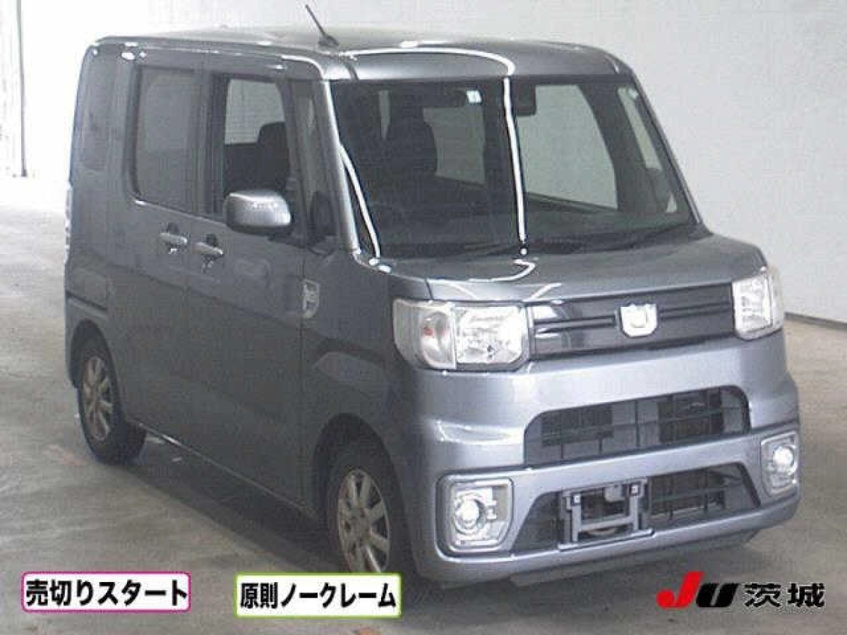 DAIHATSU WAKE