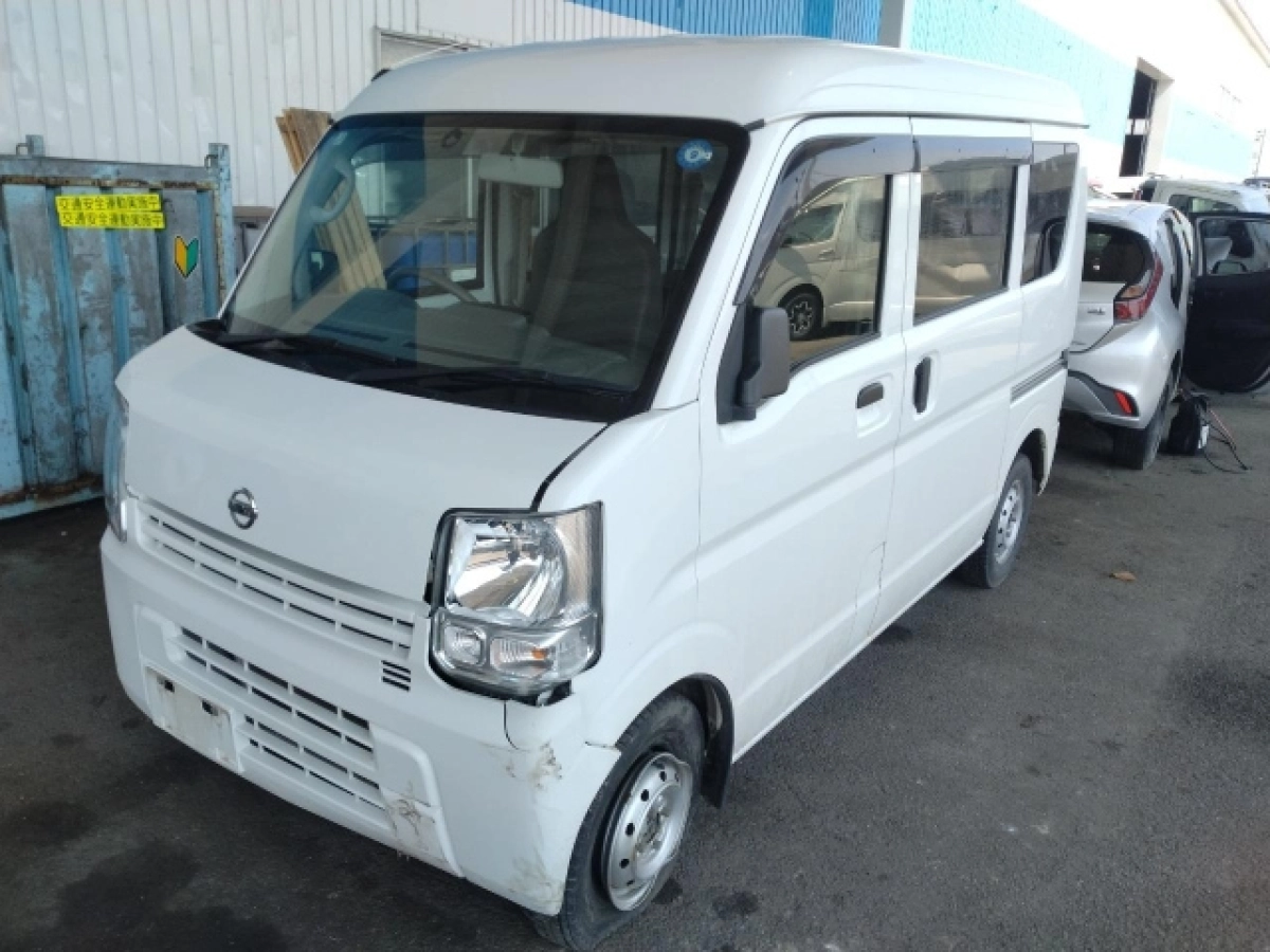 NISSAN CLIPPER VAN