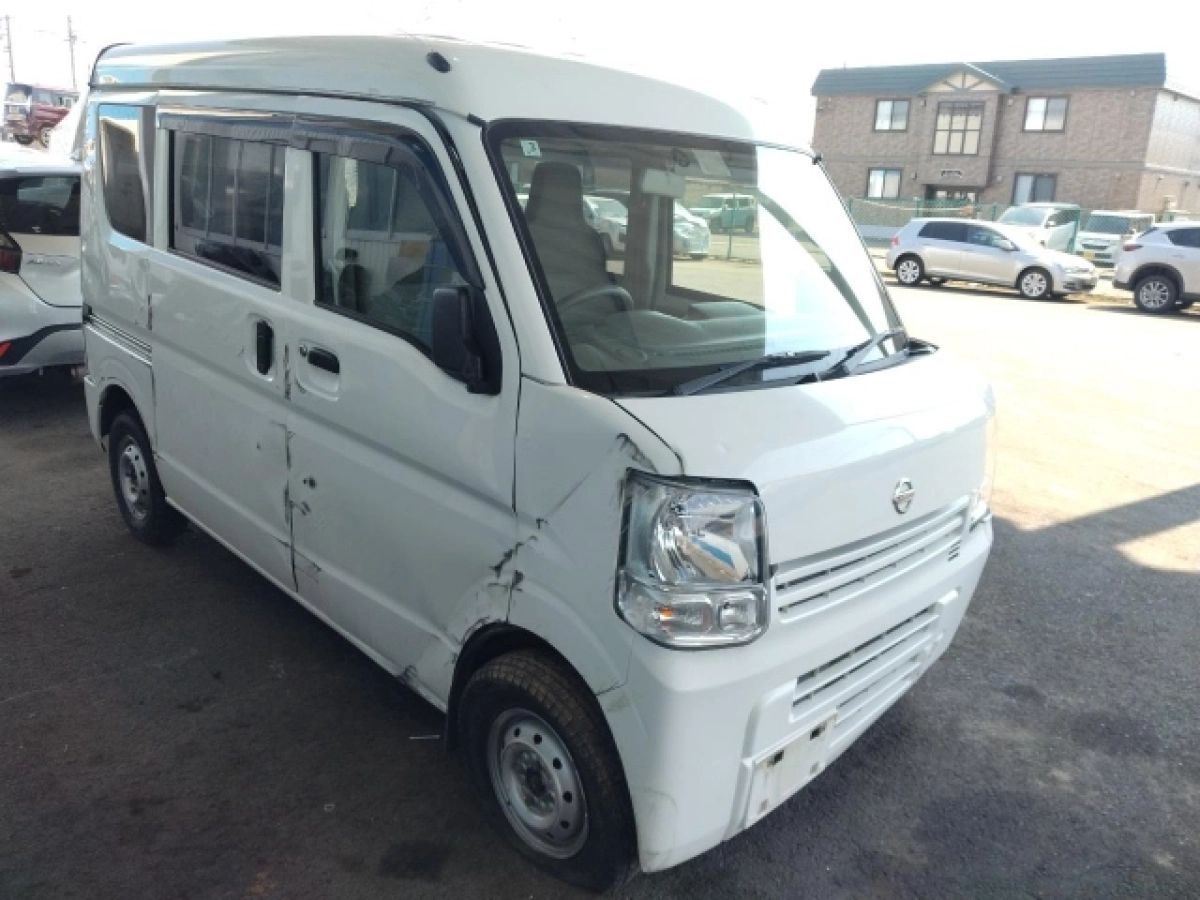 NISSAN CLIPPER VAN