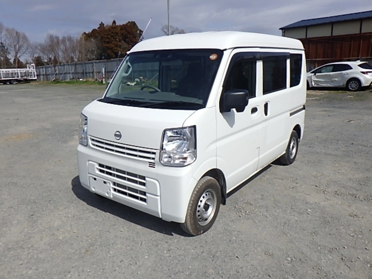 NISSAN CLIPPER VAN