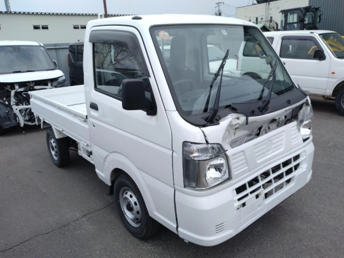 NISSAN CLIPPER TRUCK