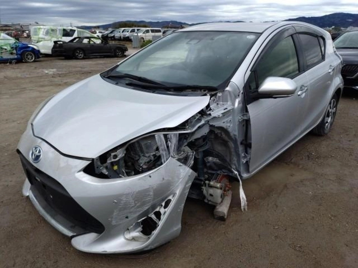 TOYOTA AQUA NHP10 2020