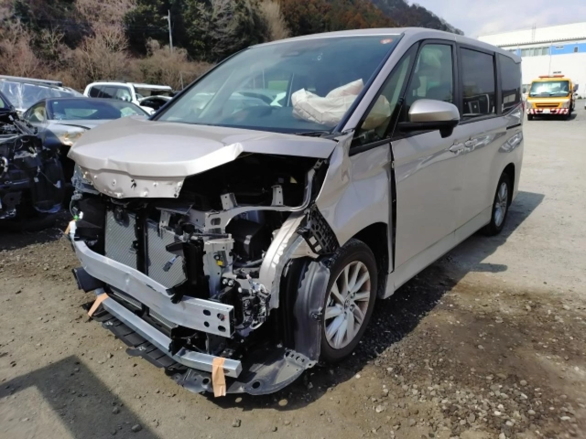 TOYOTA NOAH MZRA90W 2025