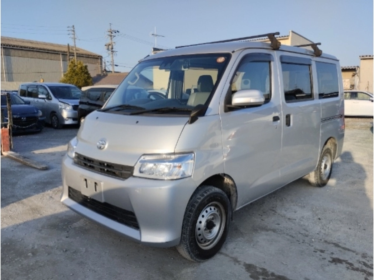 TOYOTA TOWN ACE VAN