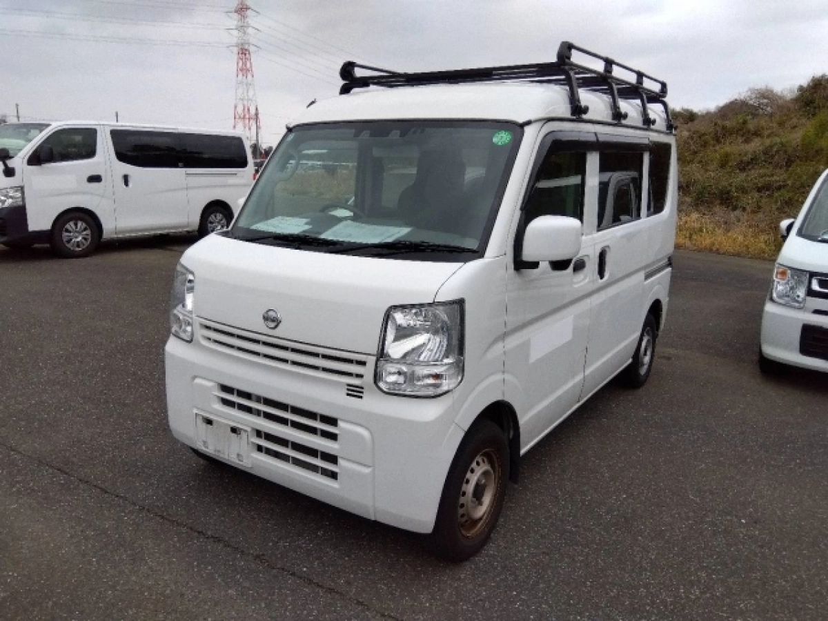NISSAN CLIPPER VAN