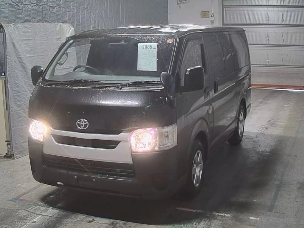 TOYOTA HIACE VAN GDH201V 2023