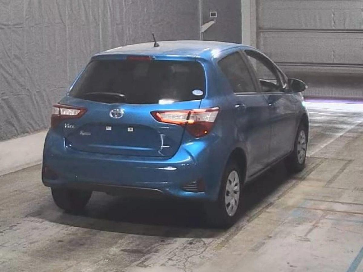 TOYOTA VITZ