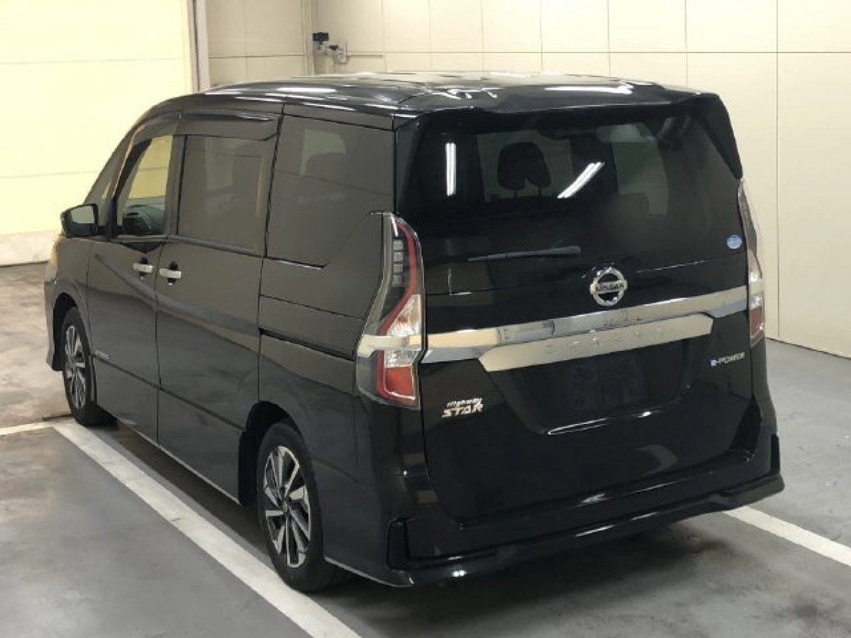 NISSAN SERENA