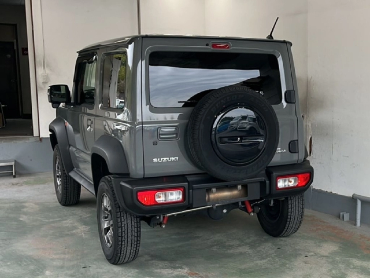 SUZUKI JIMNY SIERRA