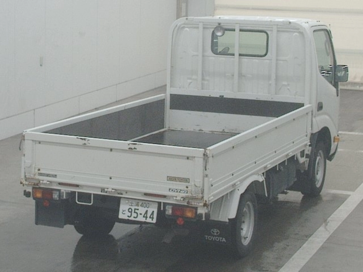TOYOTA DYNA