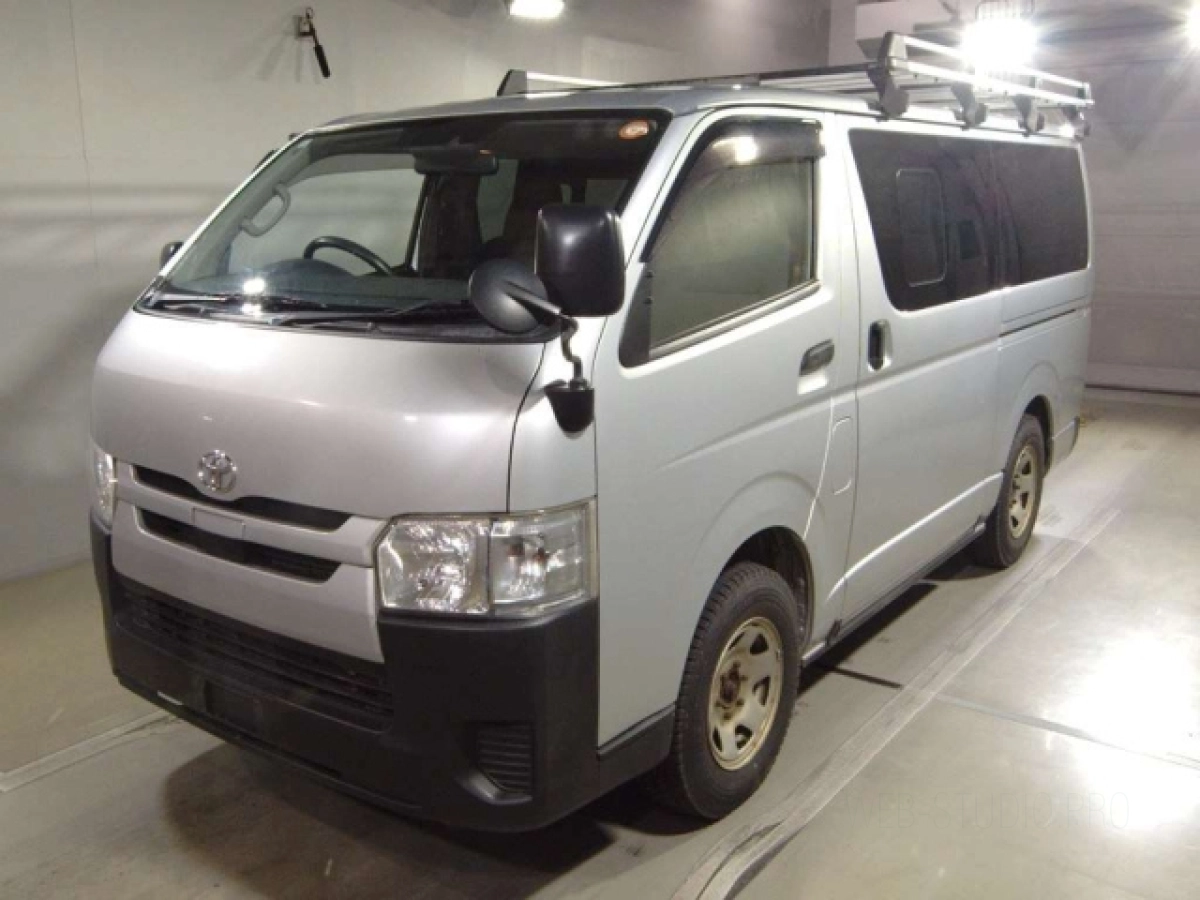 TOYOTA HIACE VAN GDH206V 2019