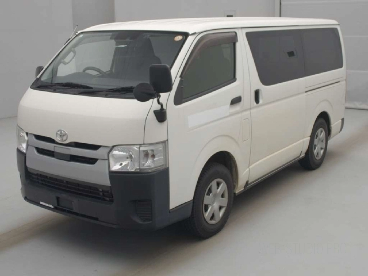 TOYOTA HIACE VAN GDH206V 2019