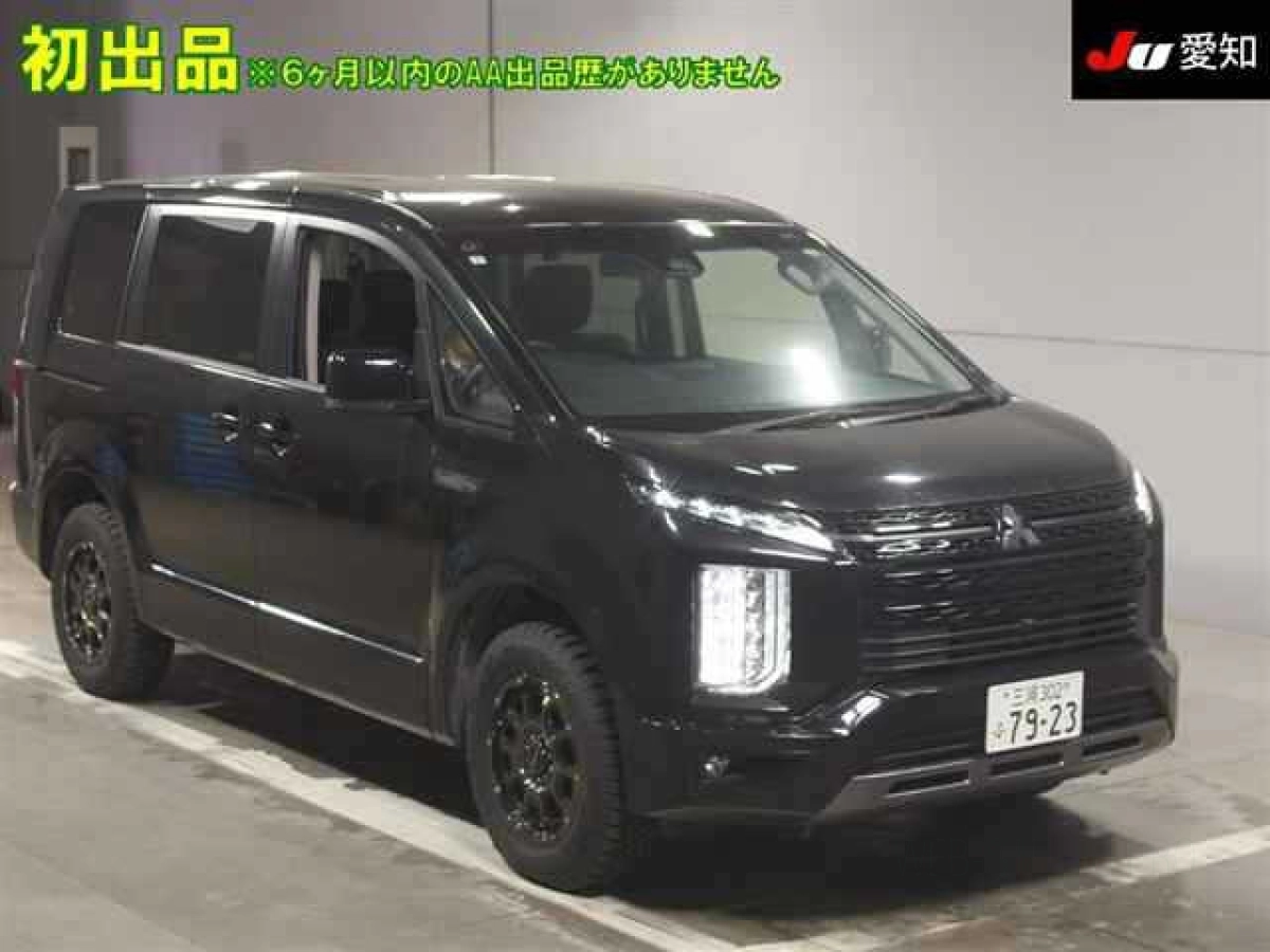 MITSUBISHI DELICA D5