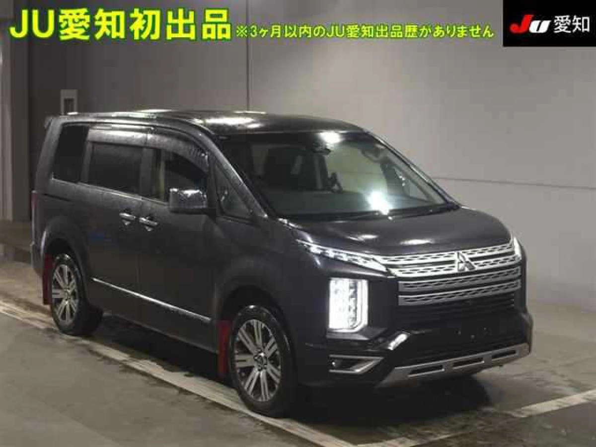 MITSUBISHI DELICA D5
