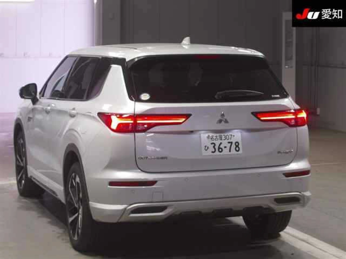 MITSUBISHI OUTLANDER PHEV