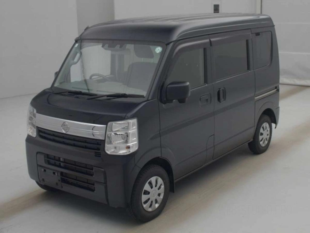 NISSAN CLIPPER VAN