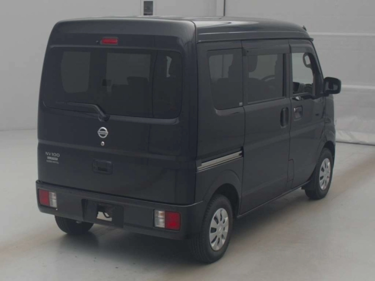 NISSAN CLIPPER VAN
