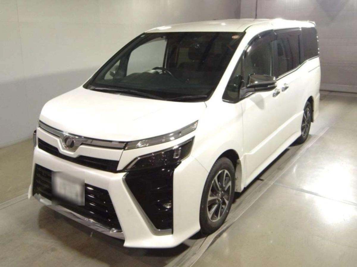 TOYOTA VOXY ZRR80W 2020