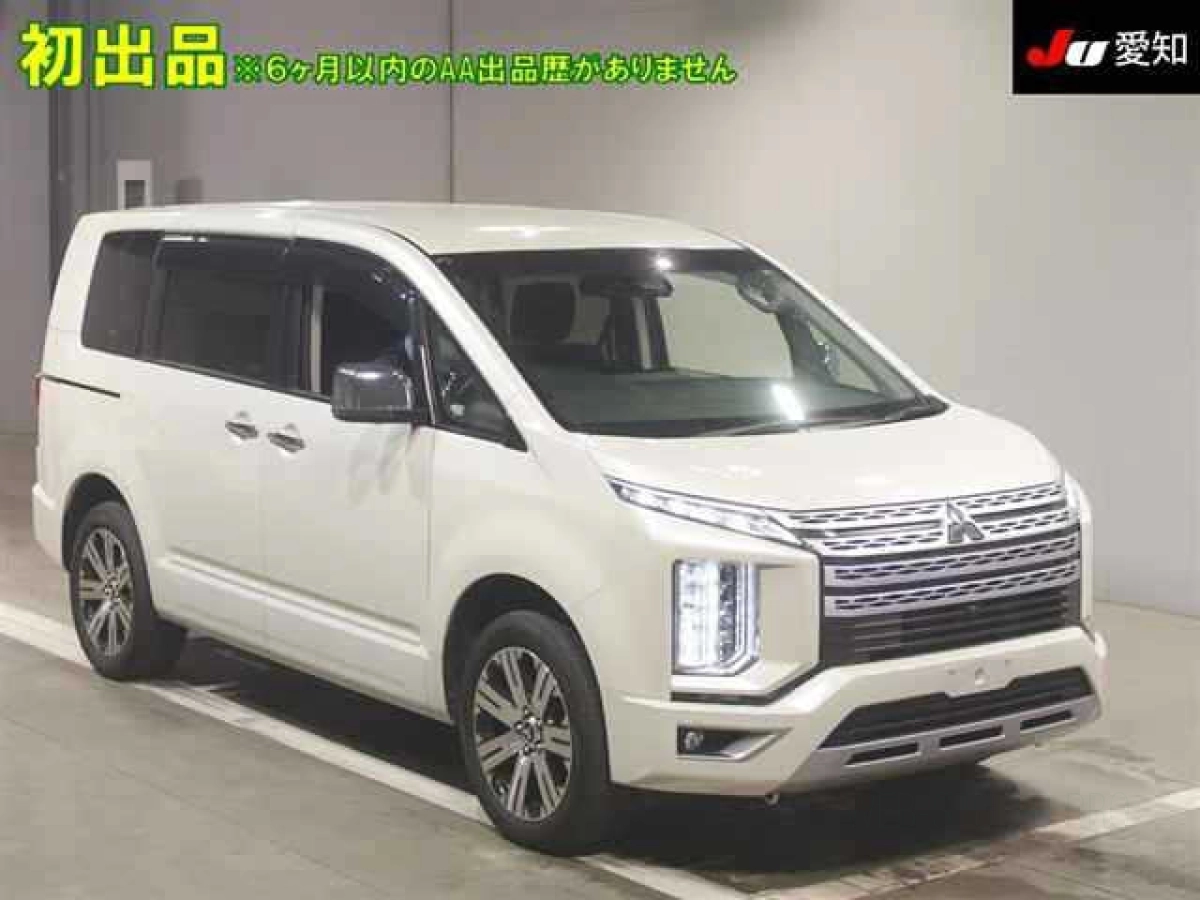 MITSUBISHI DELICA D5