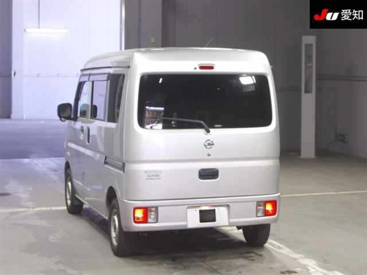 NISSAN CLIPPER VAN