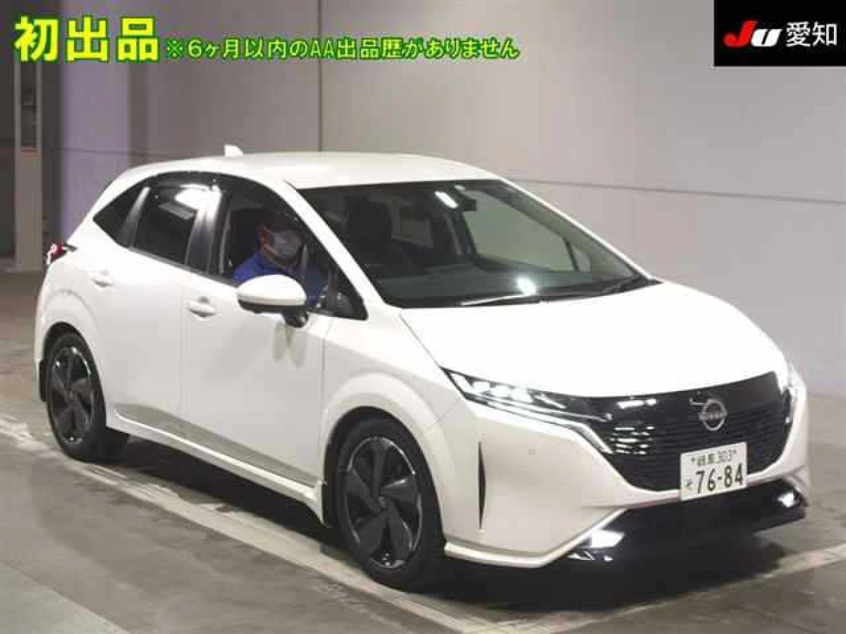 NISSAN AURA