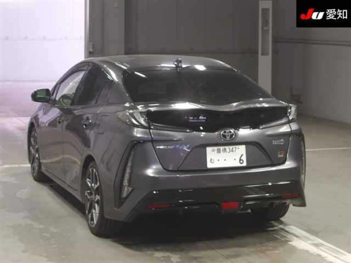 TOYOTA PRIUS PHV