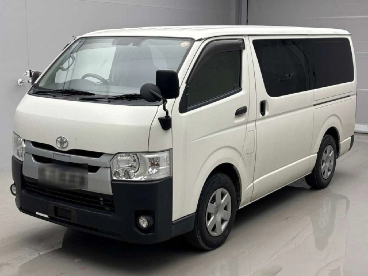 TOYOTA HIACE VAN GDH201V 2019