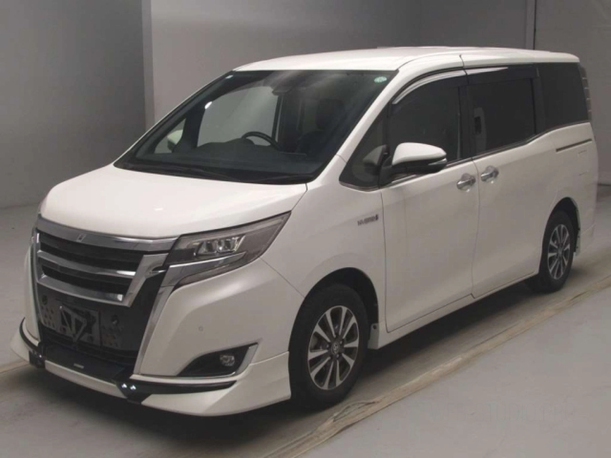 TOYOTA ESQUIRE ZWR80G 2019