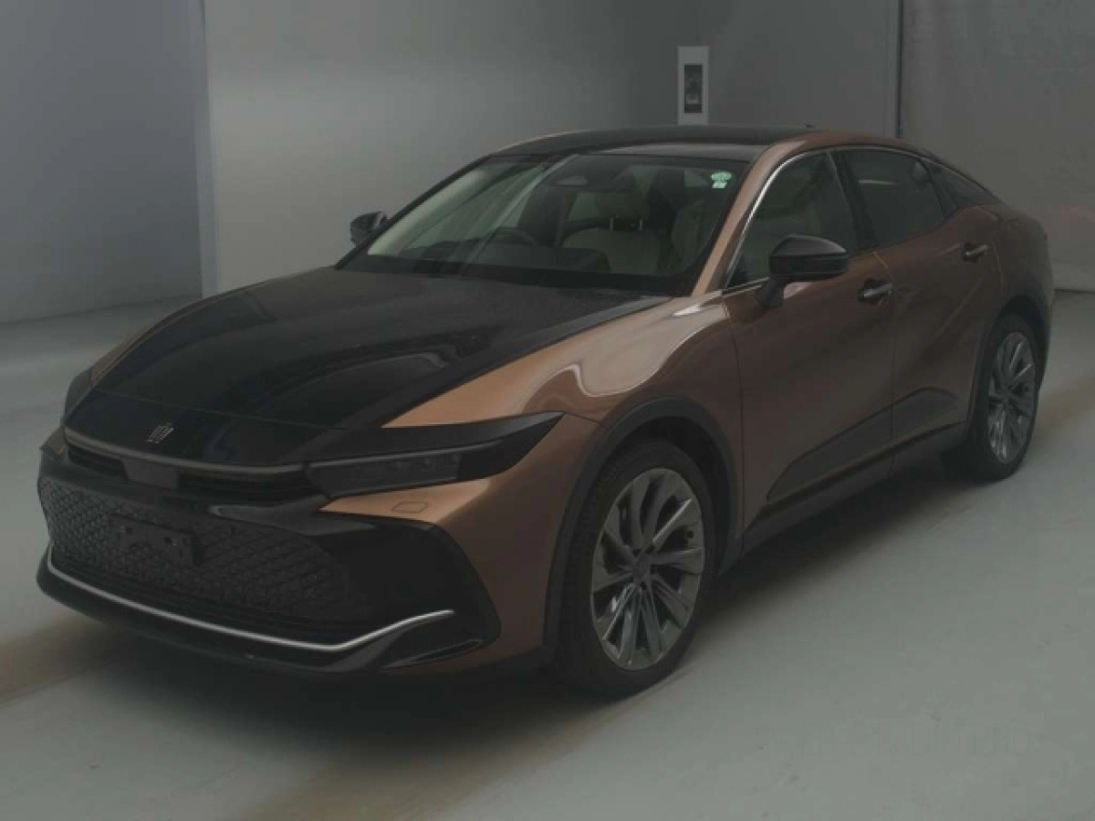 TOYOTA CROWN CROSSOVER