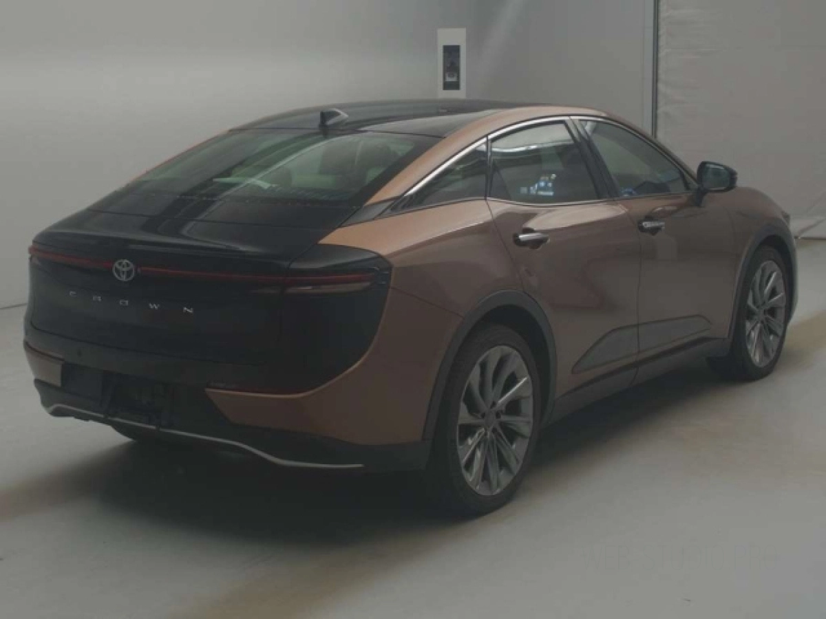 TOYOTA CROWN CROSSOVER