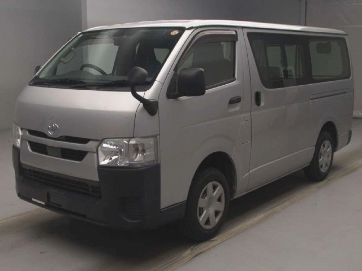 TOYOTA HIACE VAN TRH200V 2021