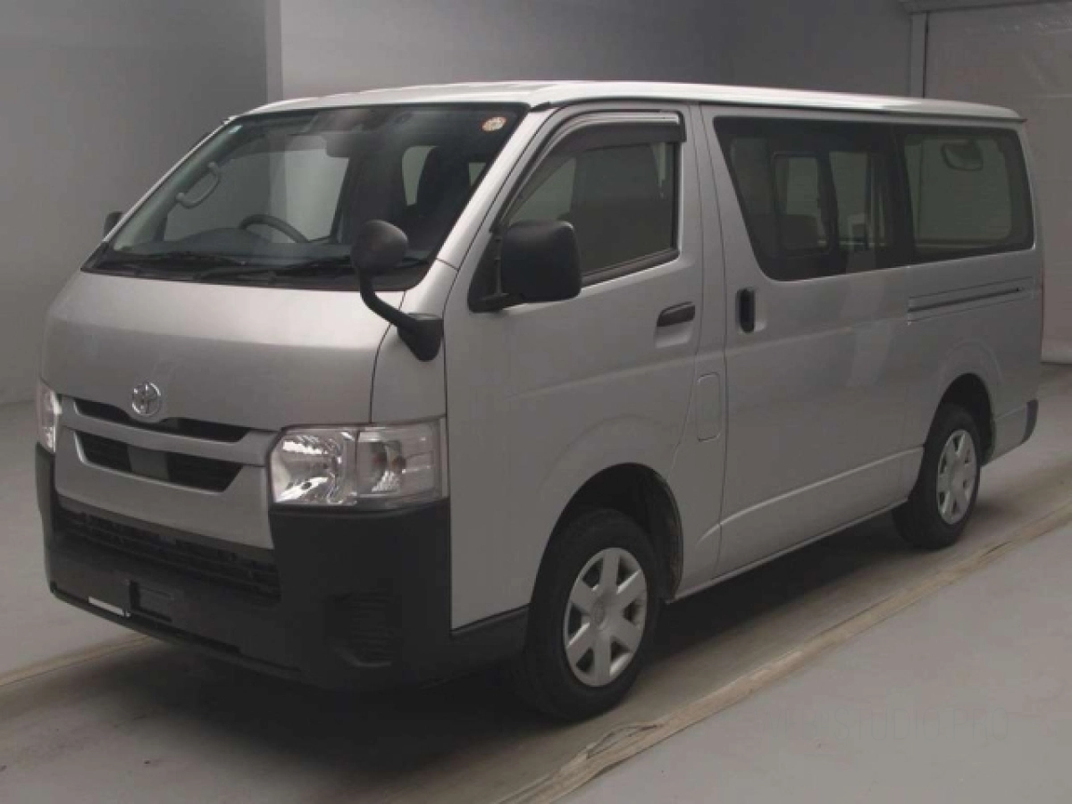 TOYOTA HIACE VAN TRH200V 2023