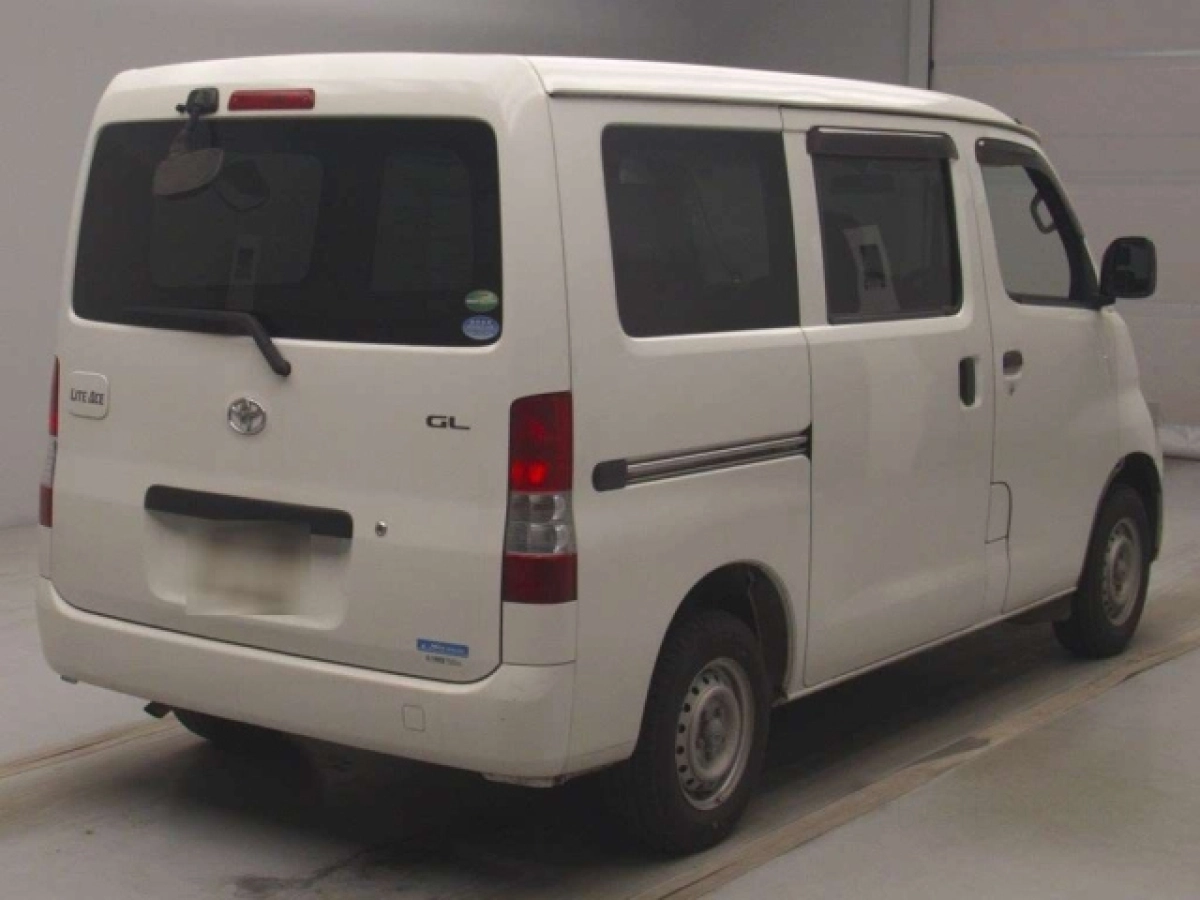 TOYOTA LITE ACE VAN