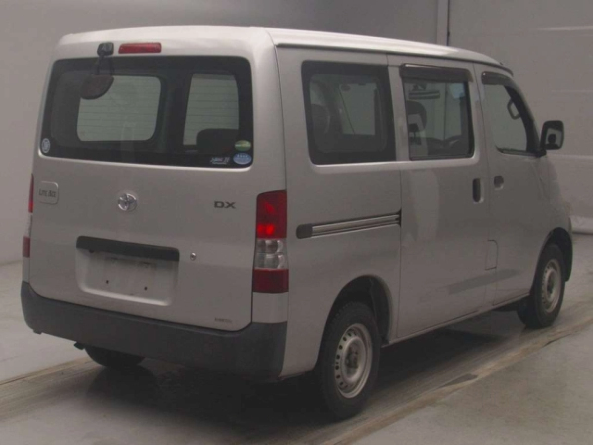 TOYOTA LITE ACE VAN