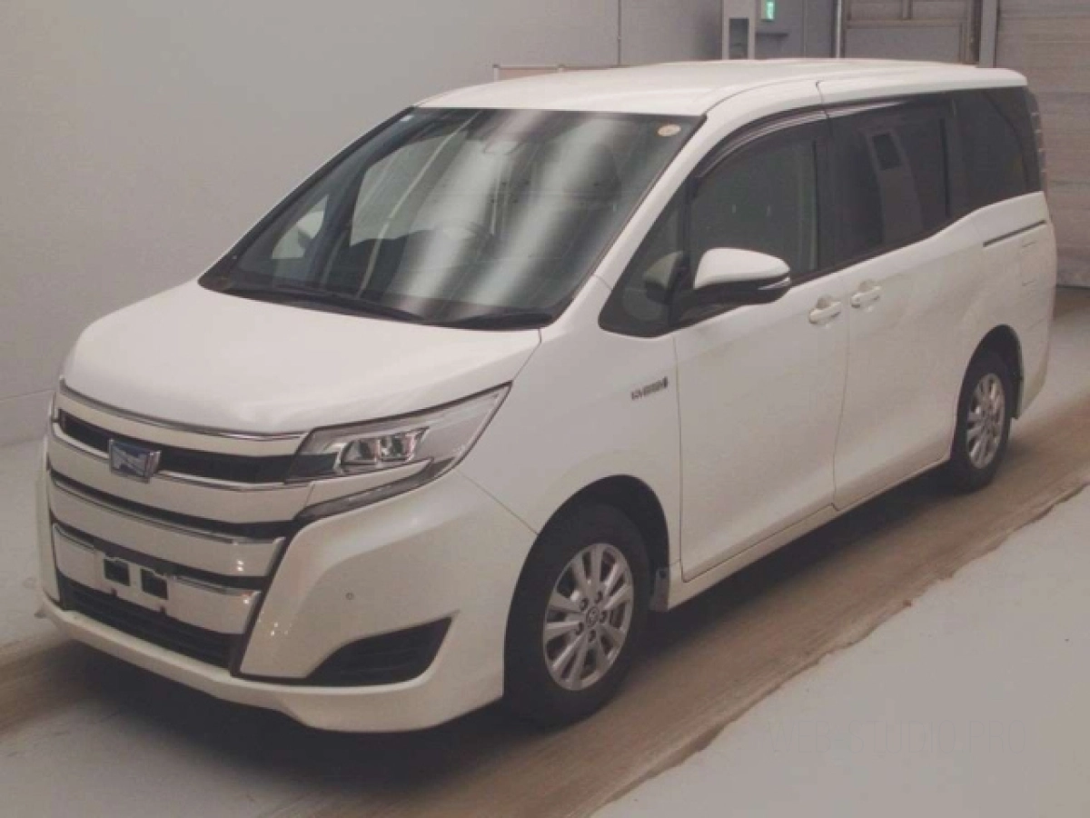 TOYOTA NOAH
