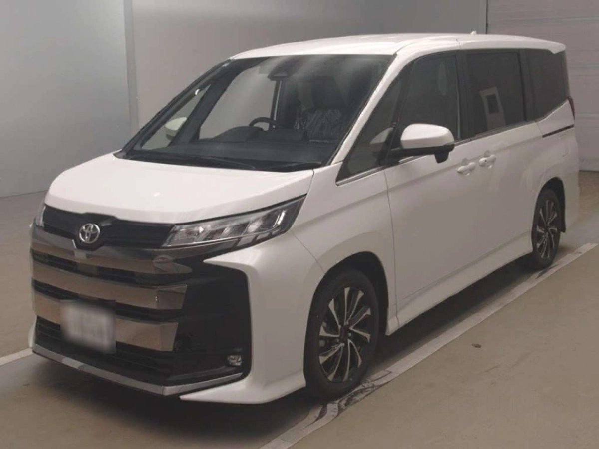 TOYOTA NOAH