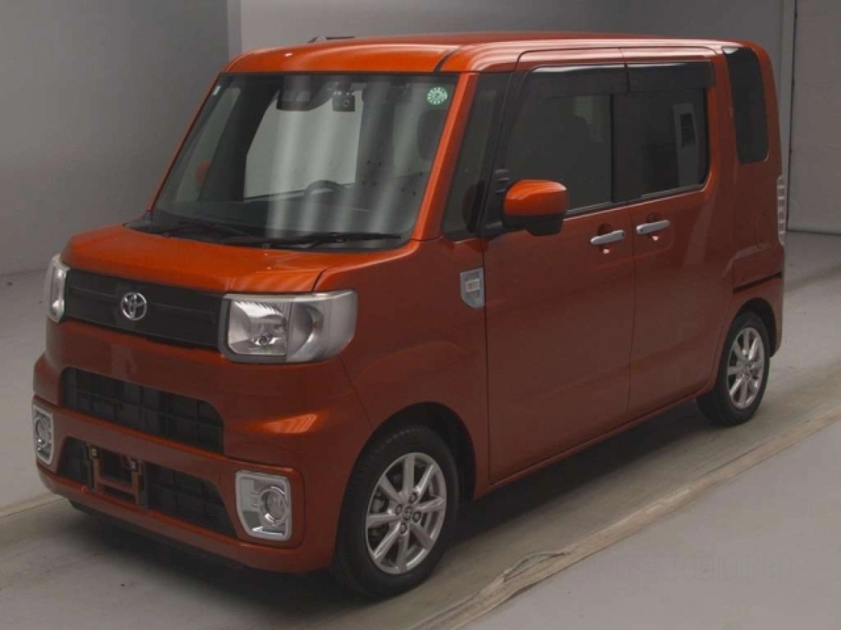 TOYOTA PIXIS MEGA