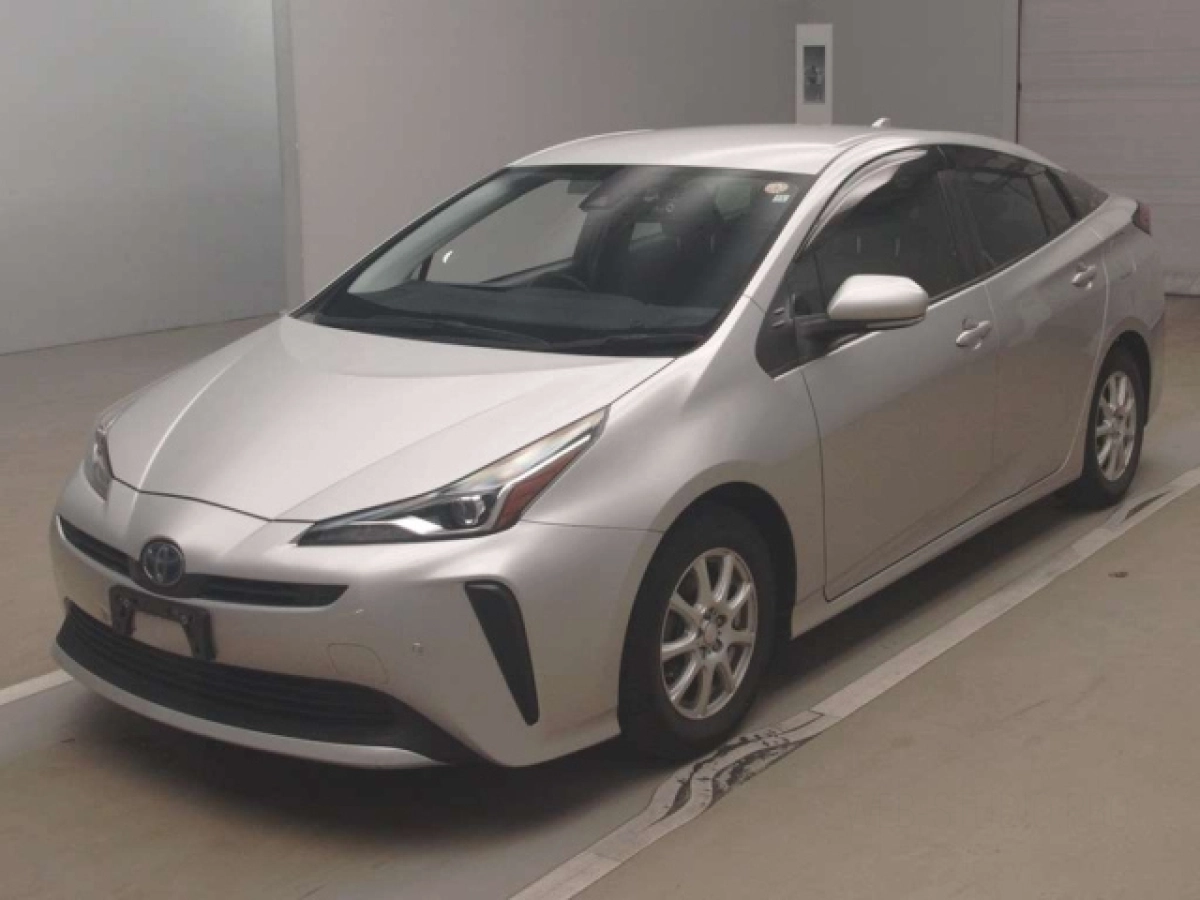 TOYOTA PRIUS ZVW55 2020
