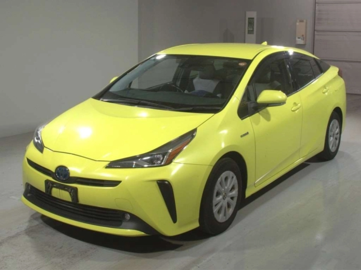 TOYOTA PRIUS