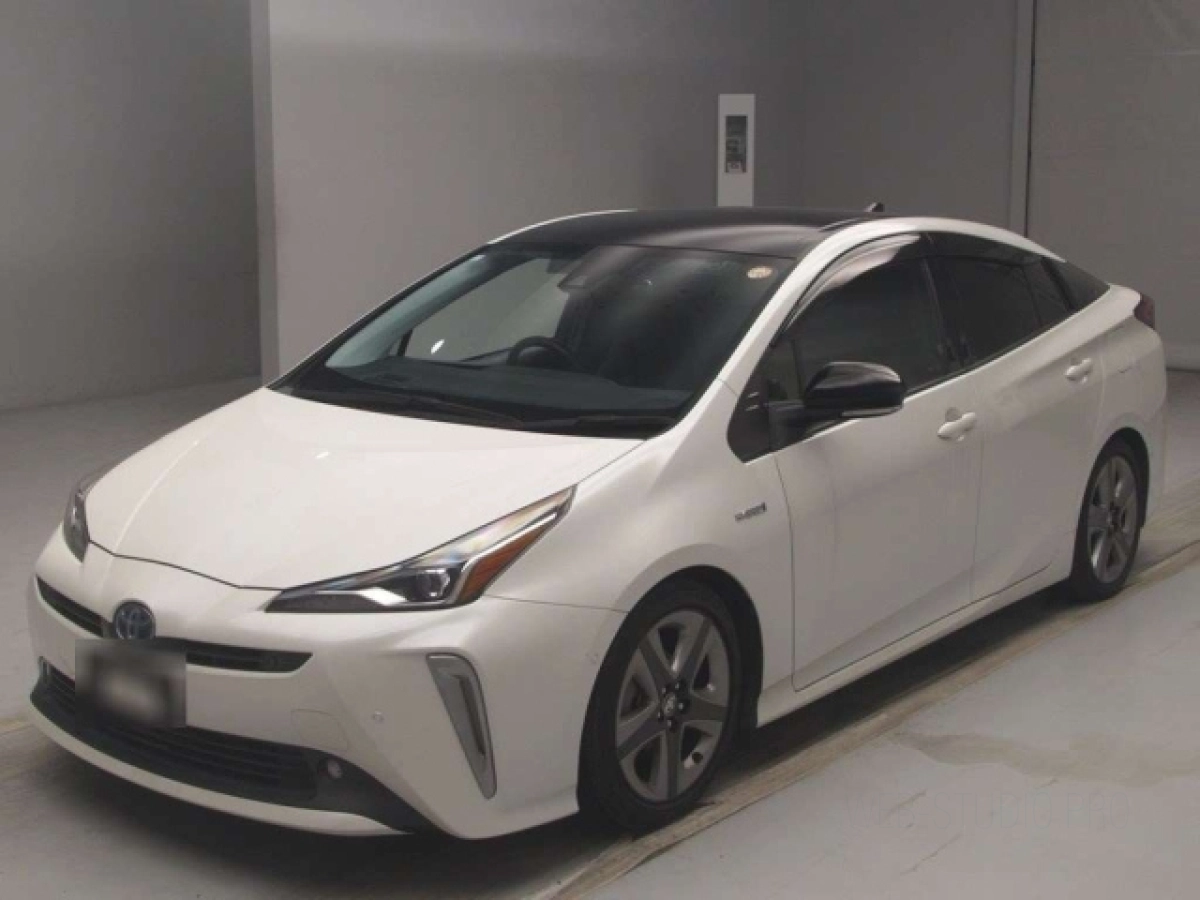 TOYOTA PRIUS ZVW55 2019