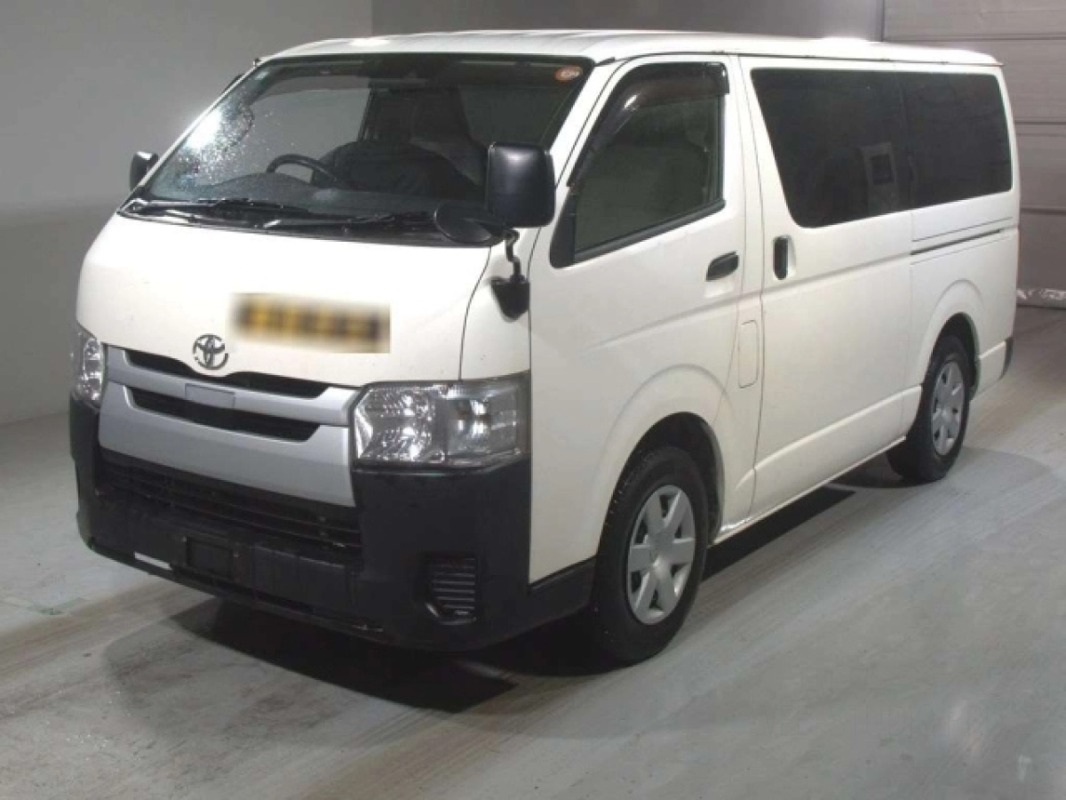 TOYOTA REGIUS ACE VAN