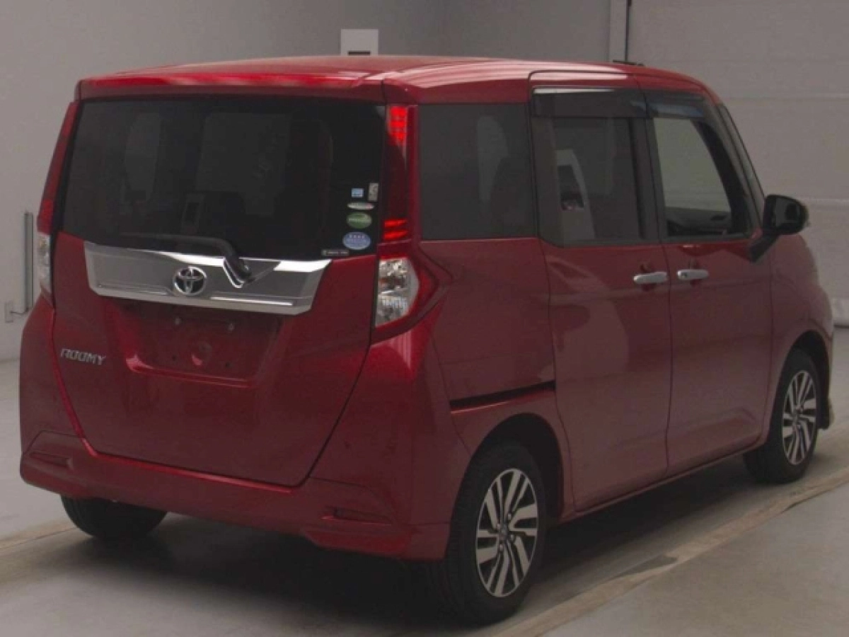 TOYOTA ROOMY