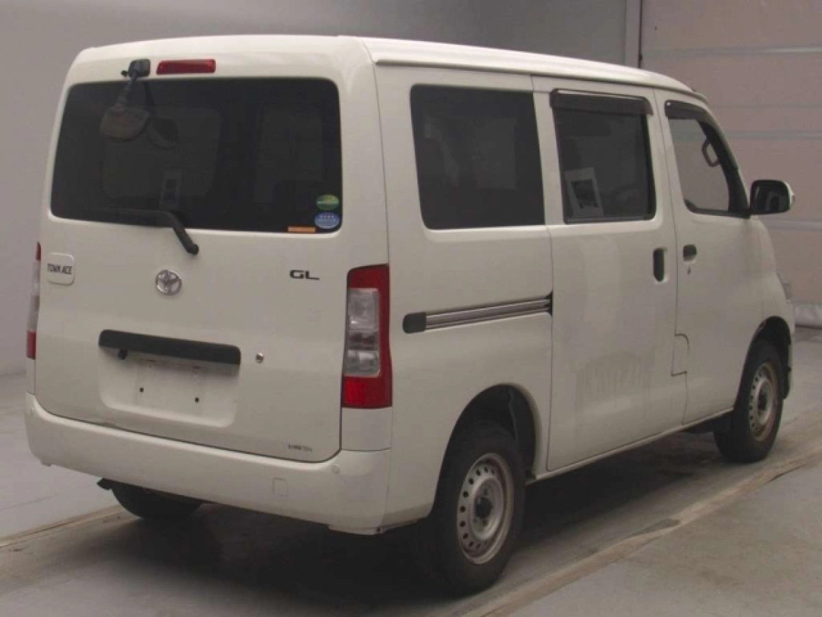 TOYOTA TOWN ACE VAN