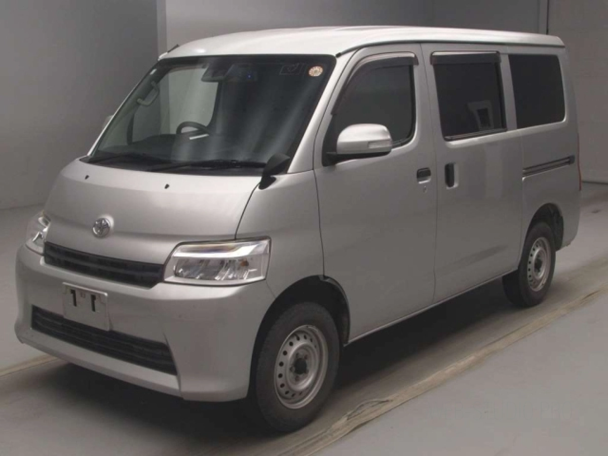 TOYOTA TOWN ACE VAN