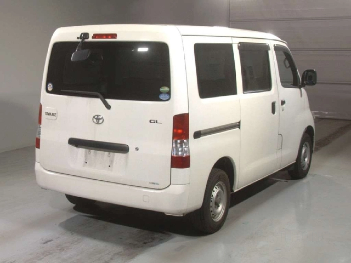 TOYOTA TOWN ACE VAN
