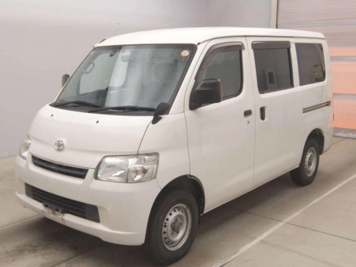 TOYOTA TOWN ACE VAN