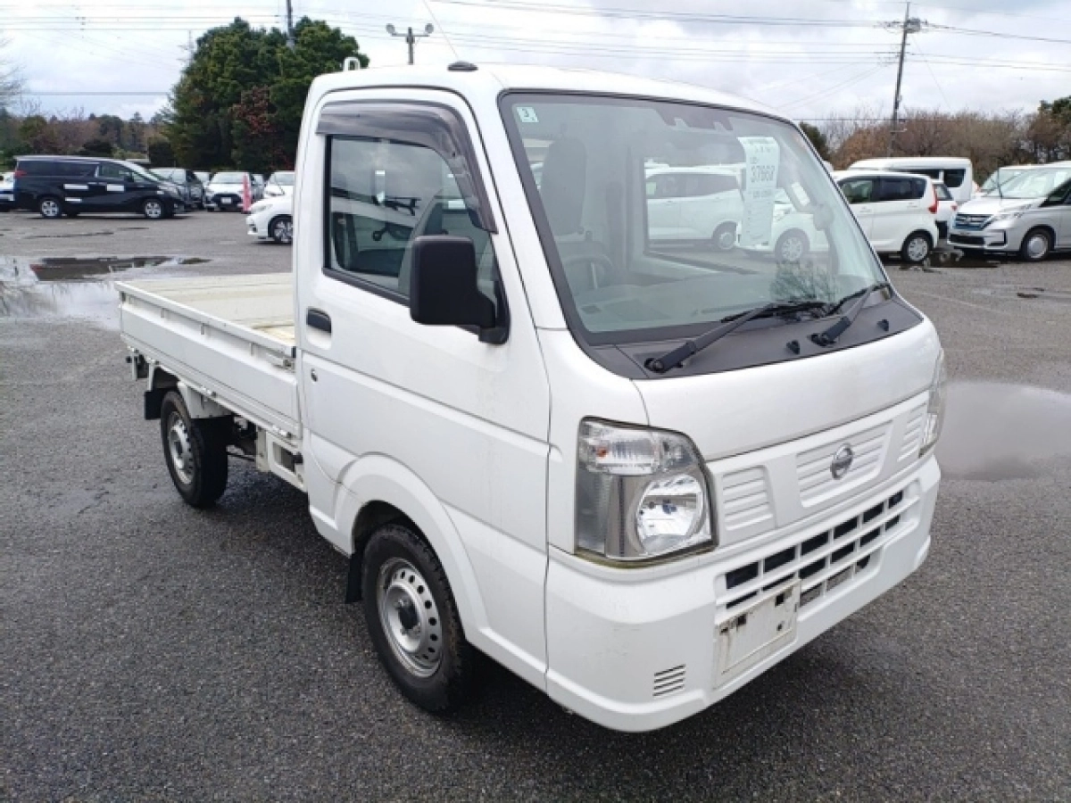 NISSAN CLIPPER TRUCK