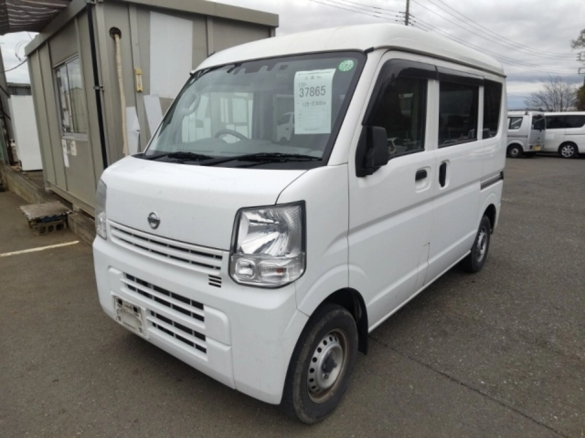 NISSAN CLIPPER VAN